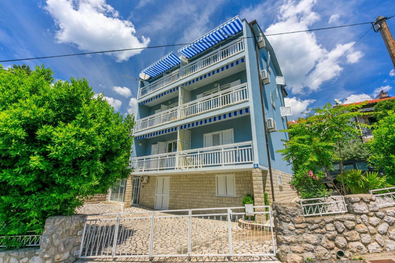 Podvezanec Apartamento Dramalj Exterior foto