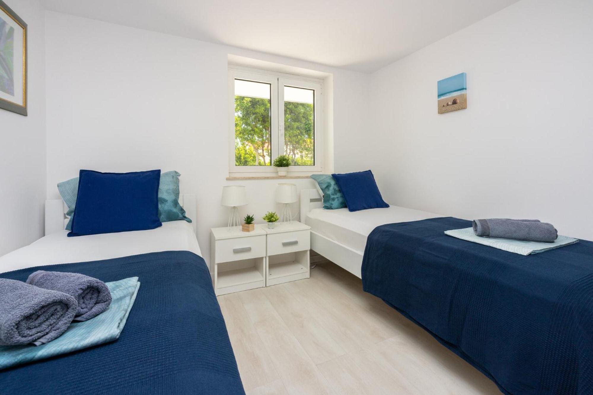 Podvezanec Apartamento Dramalj Exterior foto
