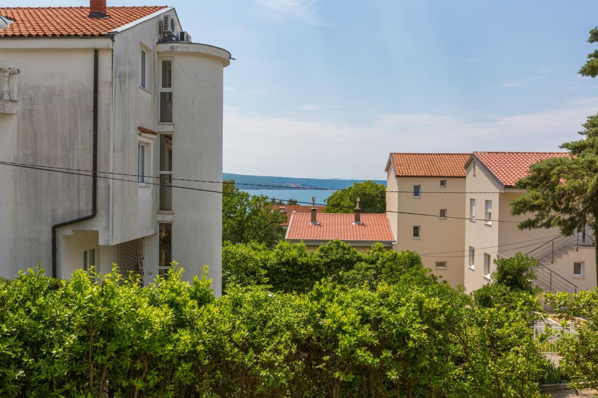 Podvezanec Apartamento Dramalj Exterior foto