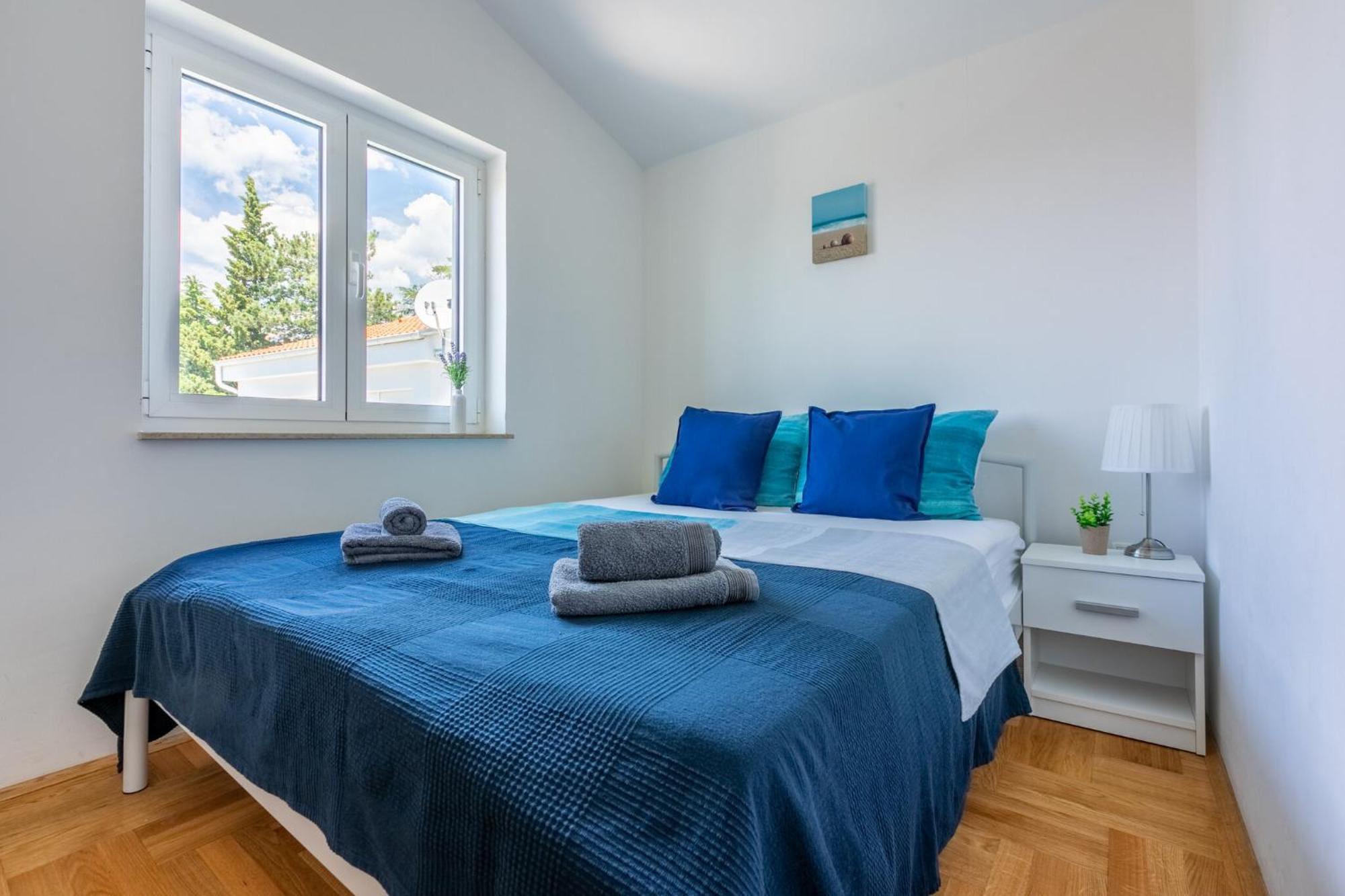 Podvezanec Apartamento Dramalj Exterior foto