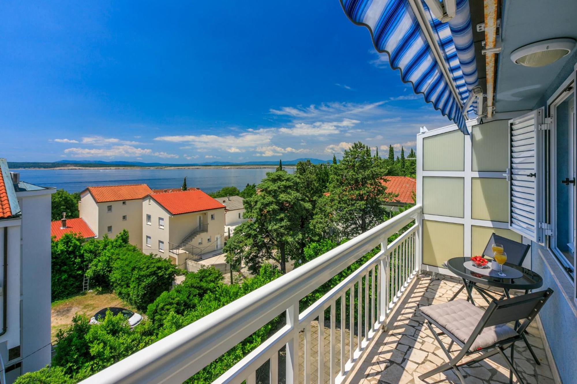 Podvezanec Apartamento Dramalj Exterior foto
