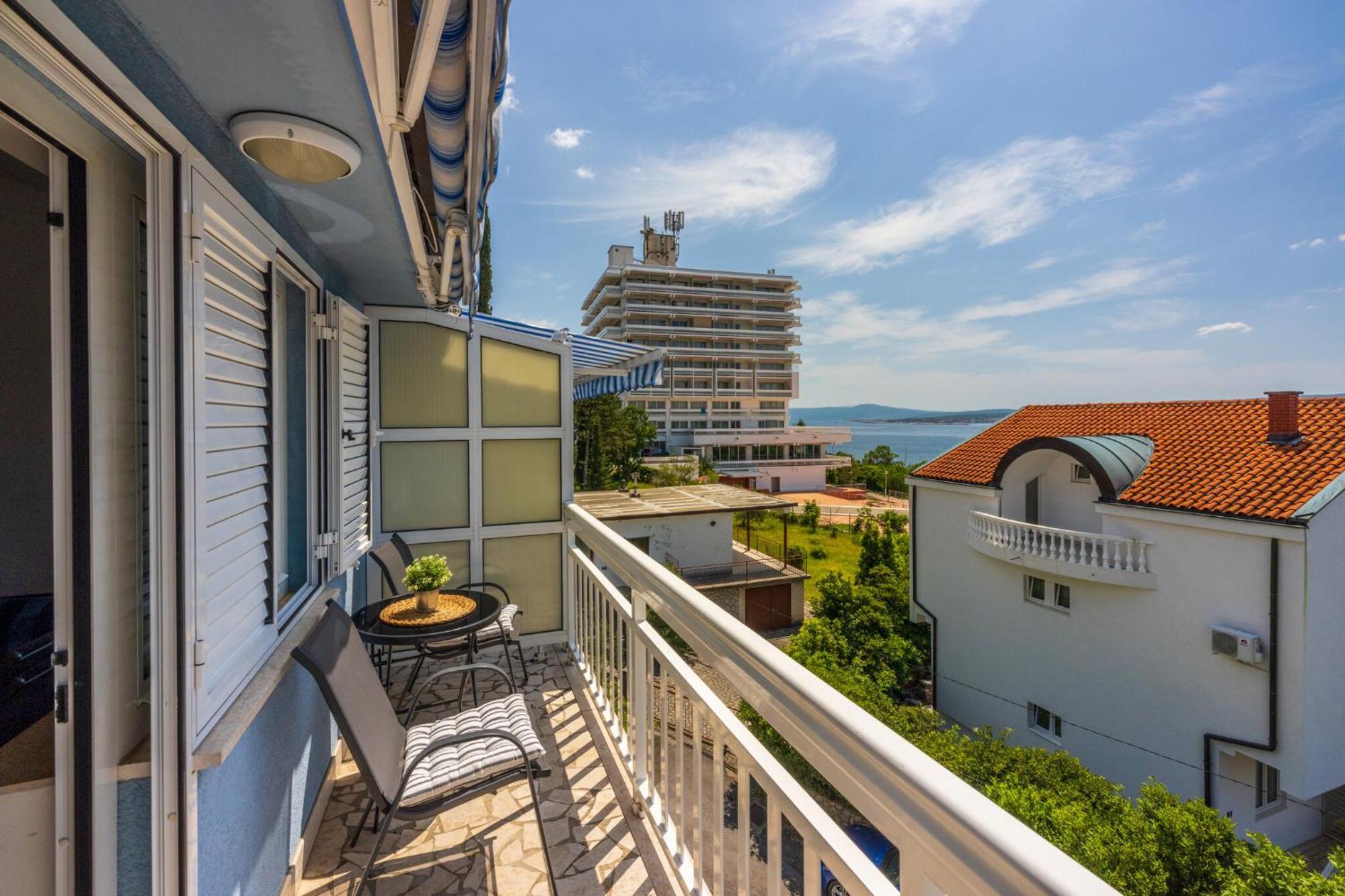 Podvezanec Apartamento Dramalj Exterior foto