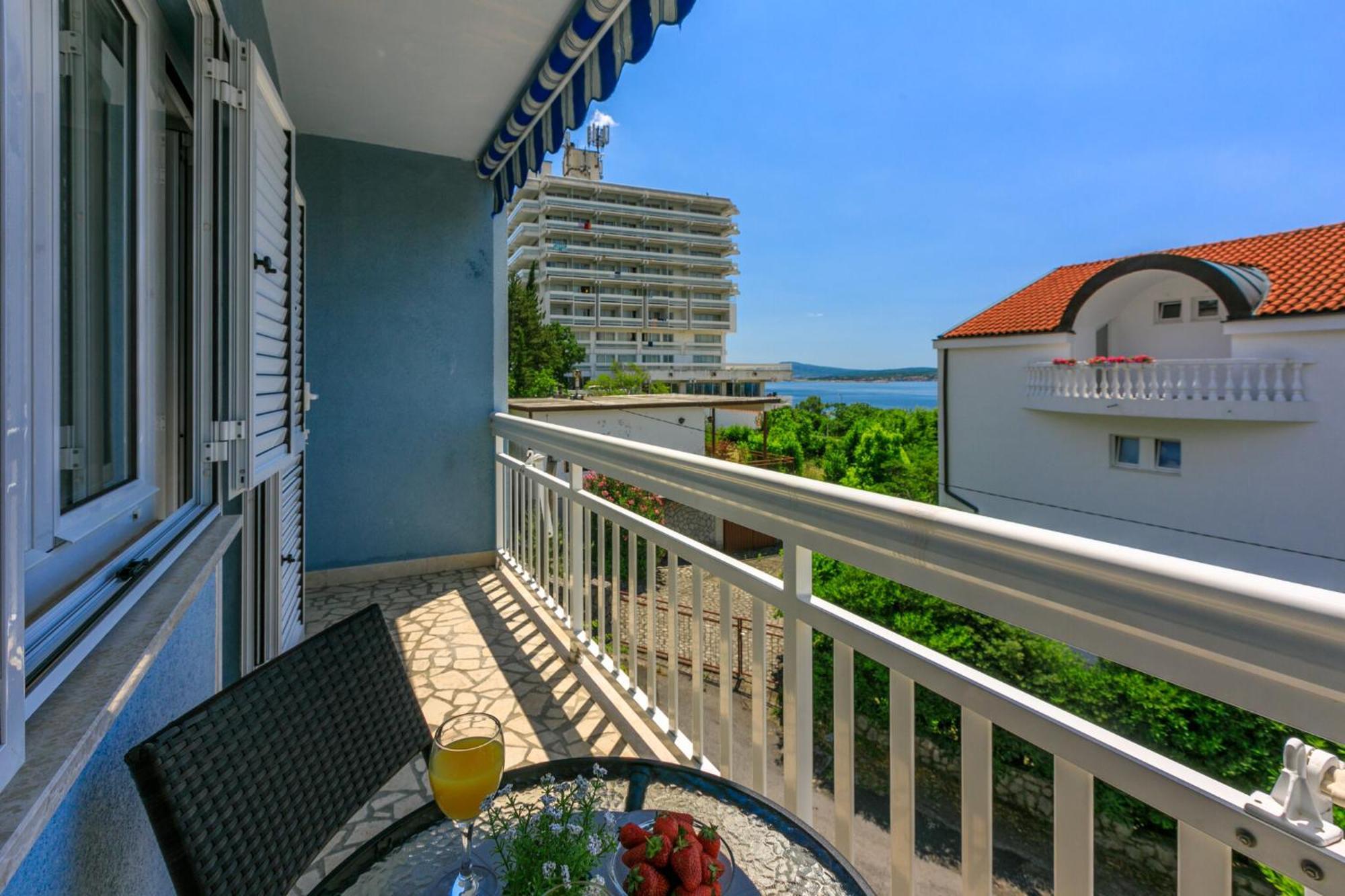 Podvezanec Apartamento Dramalj Exterior foto
